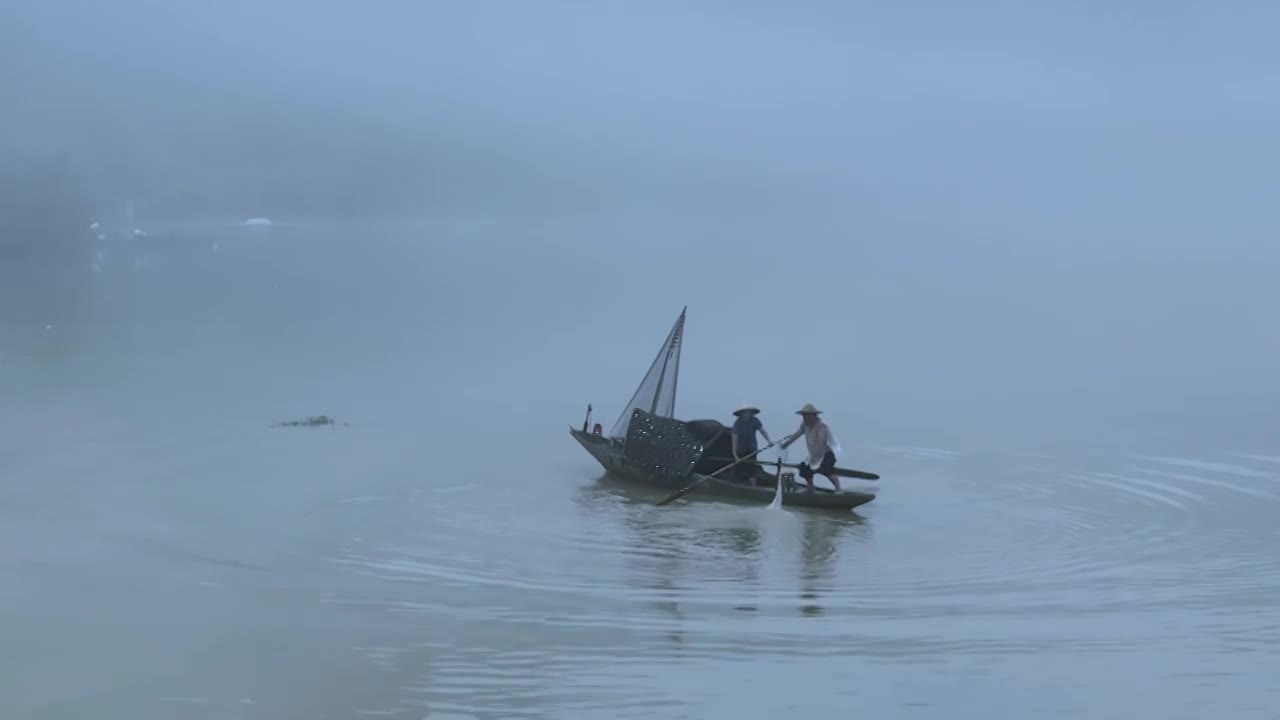 新安江渔民撒网捕鱼航拍视频下载