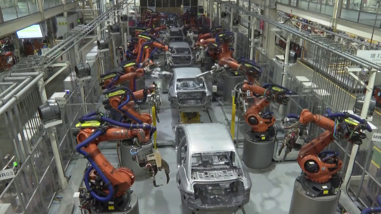 中国的新能源汽车电动车自动化生产线（选编）视频下载