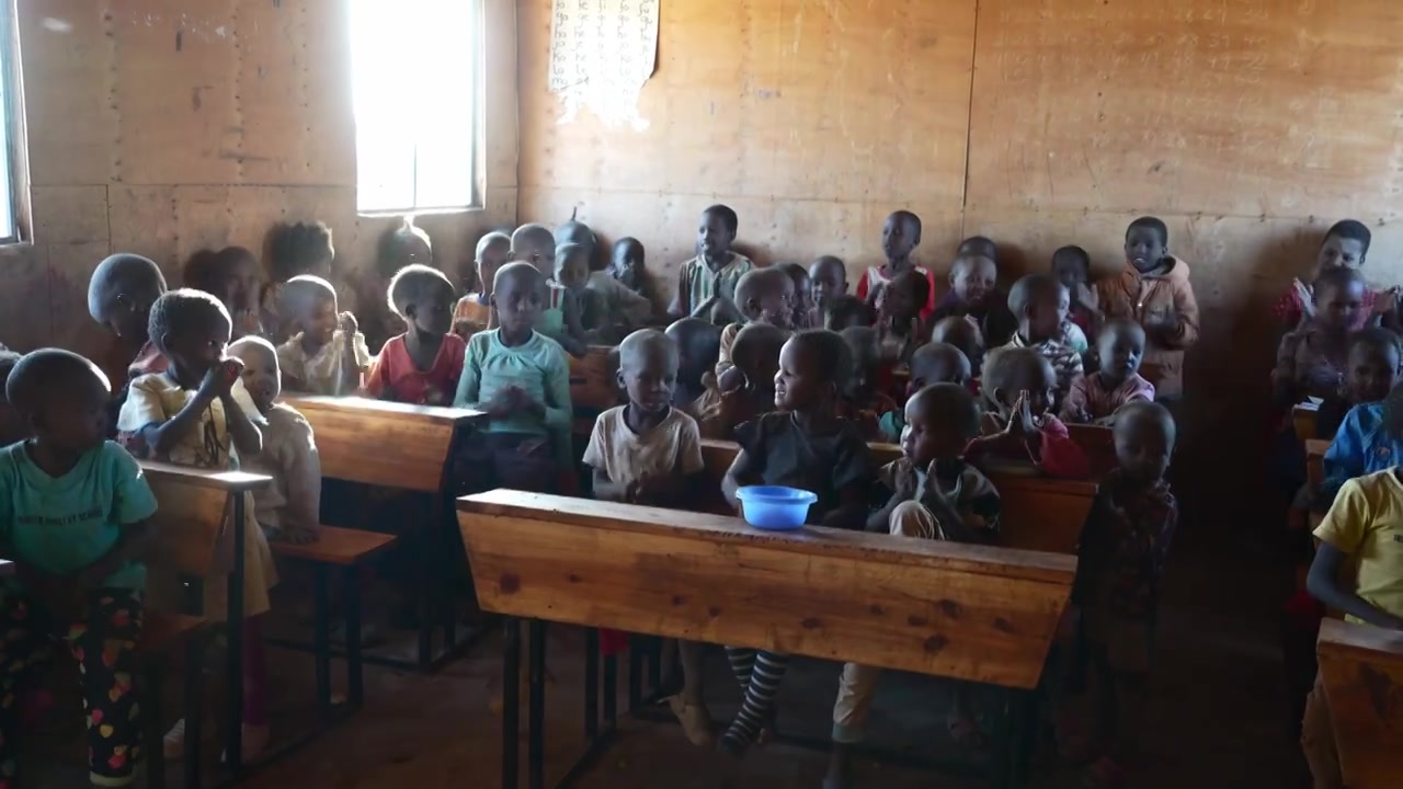 非洲肯尼亚上课的儿童视频下载