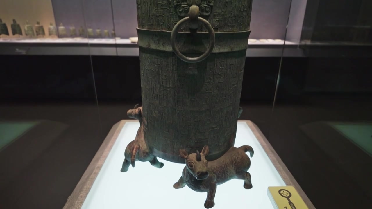 河北省博物院古代青铜器视频素材