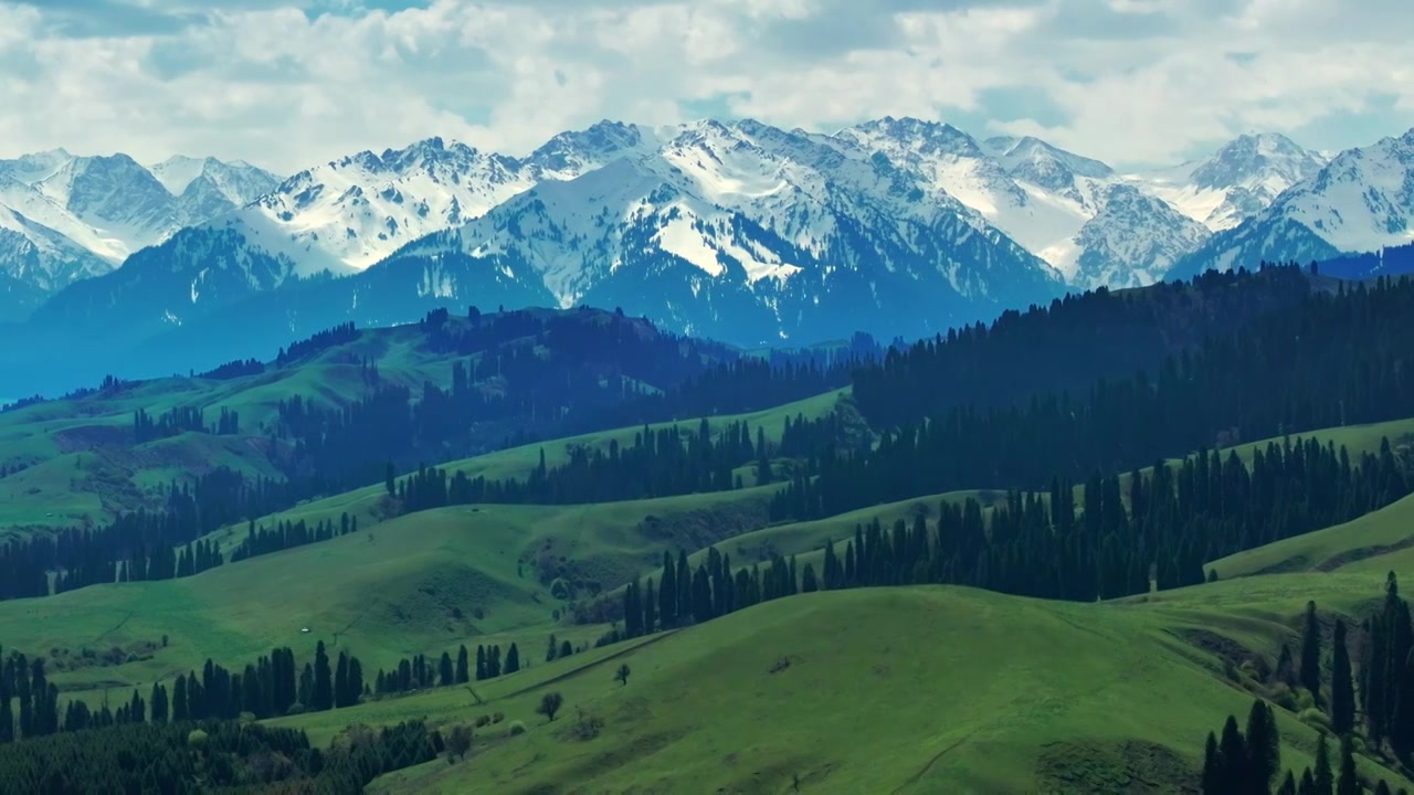 航拍雪山森林自然风光视频素材