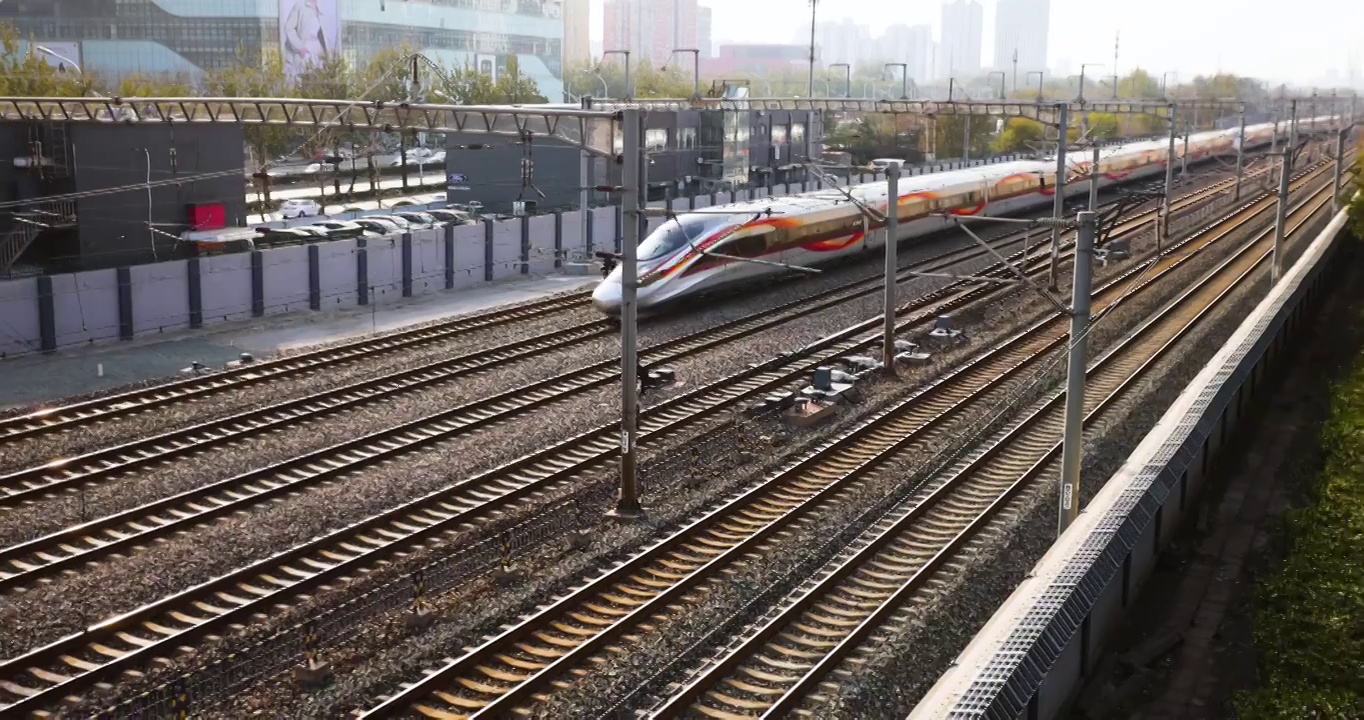 高铁站客流延时摄影,行驶中的列车,北京南站日转夜合集（选编）视频下载