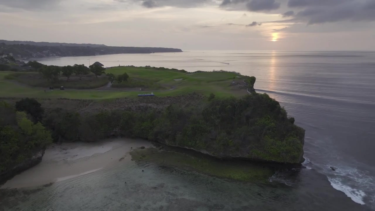 HDR印尼巴厘岛悬崖日落自然风光航拍视频素材