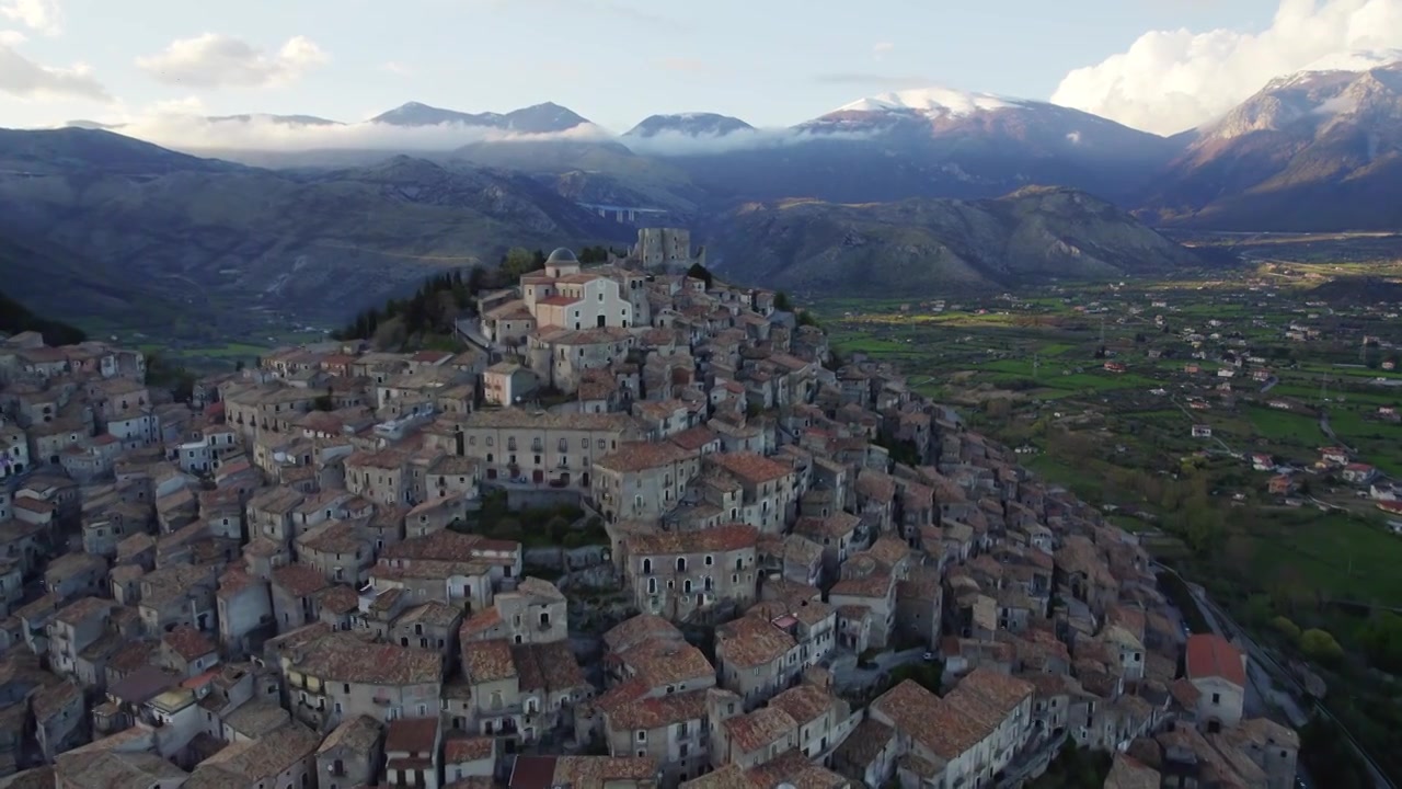 意大利南部山城莫拉诺卡拉布罗航拍视频下载