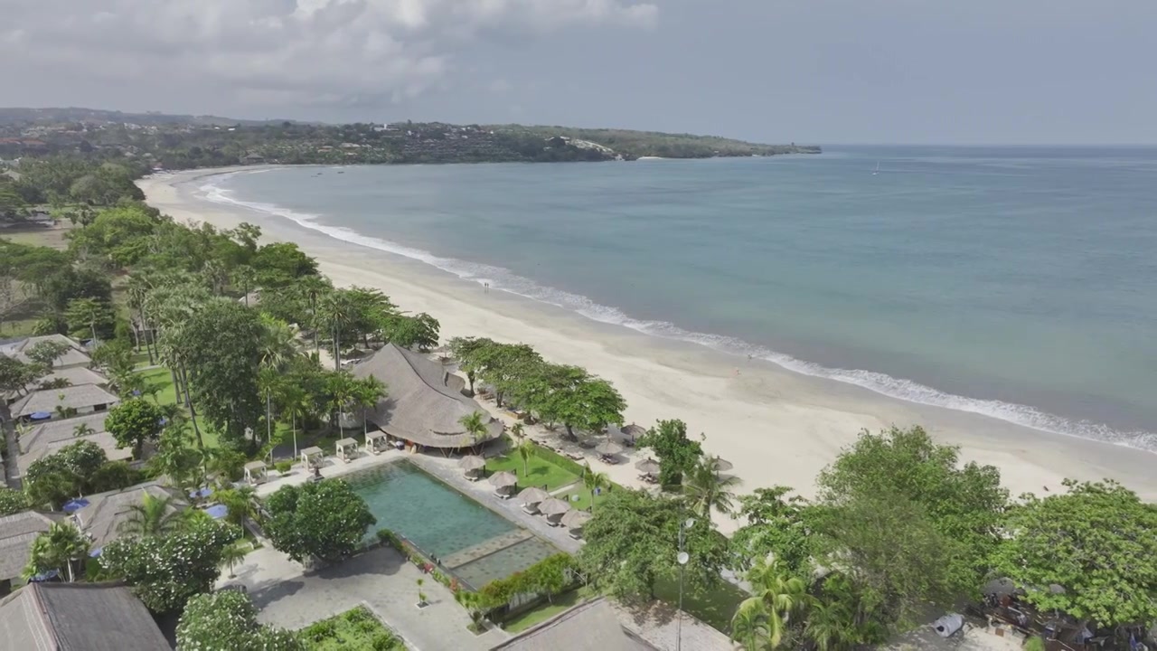 印尼巴厘岛金巴兰海滨度假村航拍自然风光视频下载
