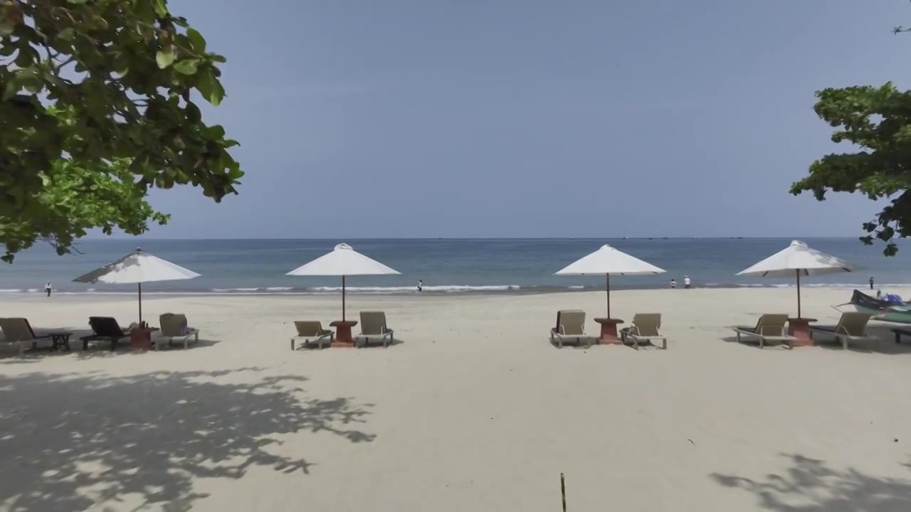 印尼巴厘岛金巴兰海滨度假村阳光沙滩风光视频下载