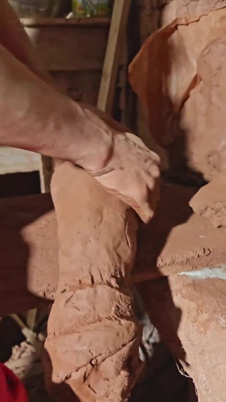 非遗 传承 传统  赤土 陶器 制作视频素材