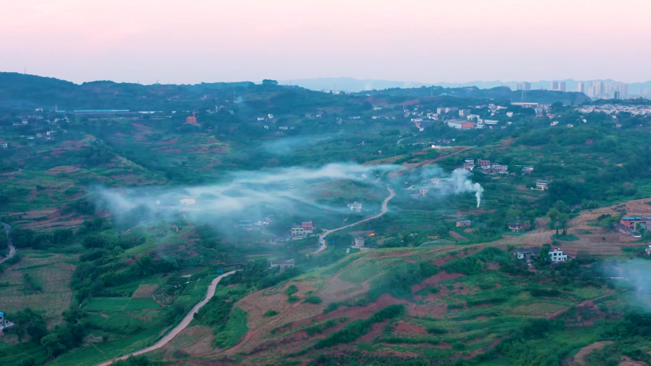 4k农村山间烟雾缭绕意境空镜头视频素材