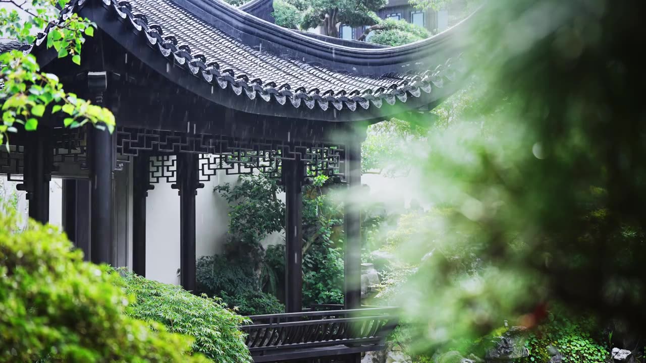 下雨天传统中式园林古建筑亭子视频购买
