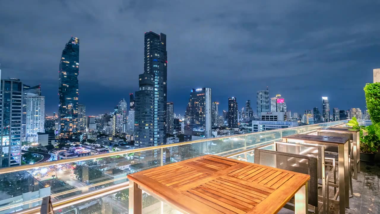 泰国曼谷城市生活高楼露天酒吧天际线延时视频下载