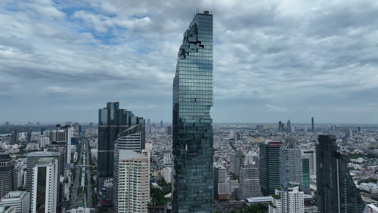 泰国曼谷像素大厦城市高楼建筑航拍风光视频素材