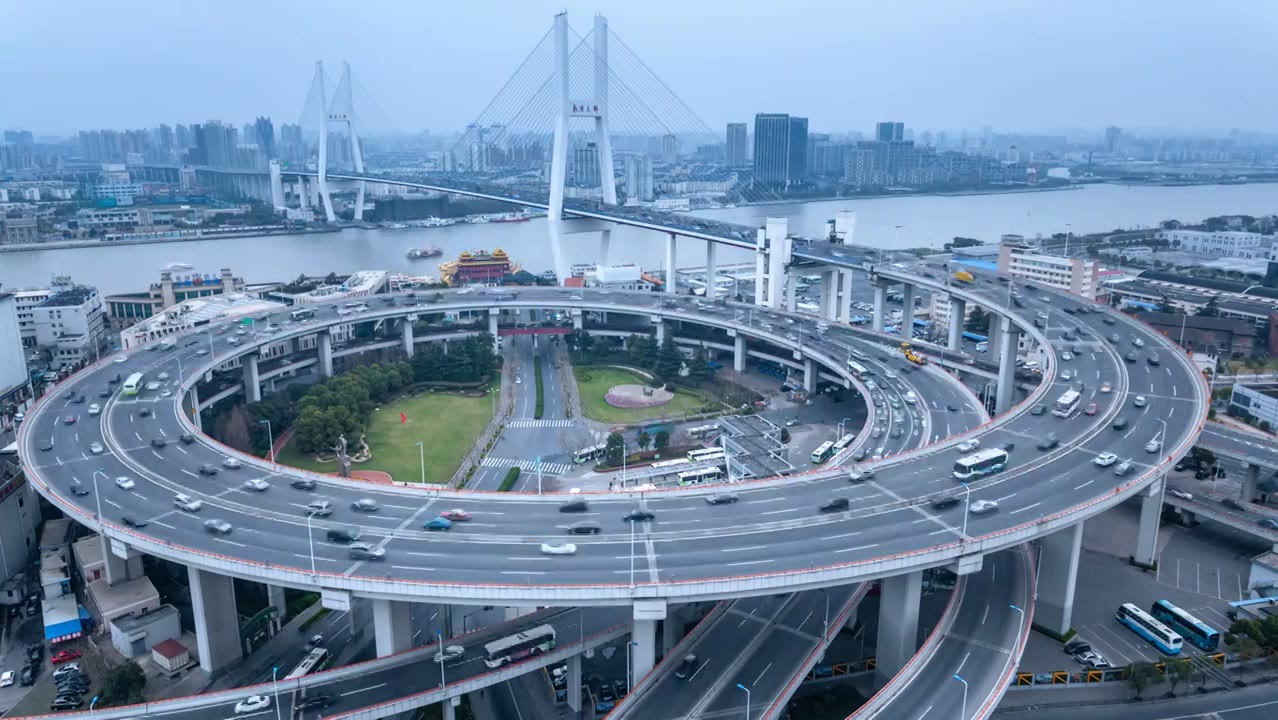 上海南浦大桥车流延时视频素材