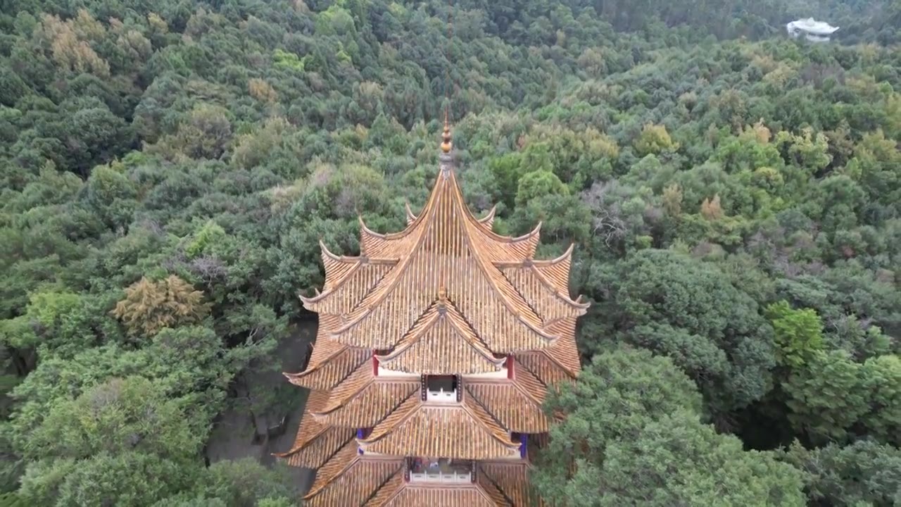 云南省昆明市金殿国家森林公园航拍视角美丽风景视频下载