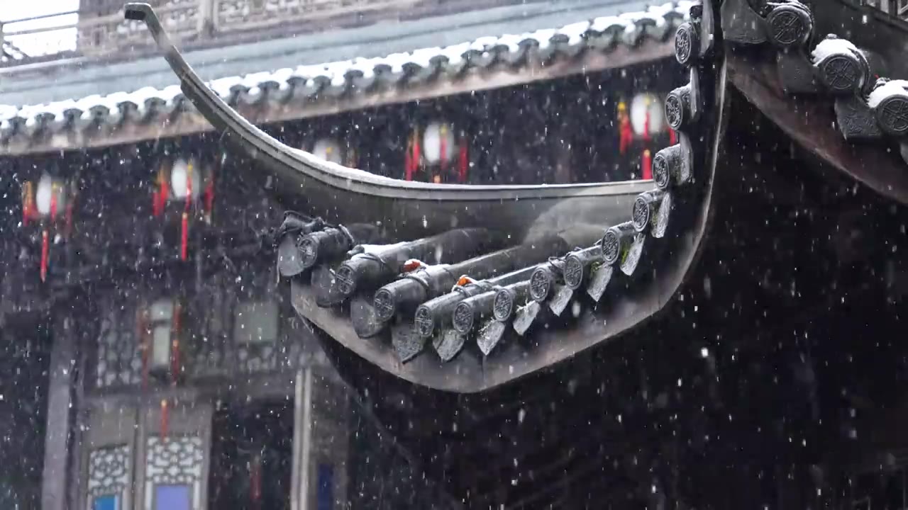 下雪大雪纷飞江南园林古建筑升格慢镜头视频下载