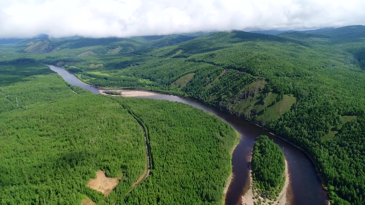 航拍大兴安岭原始森林激流河风光视频下载