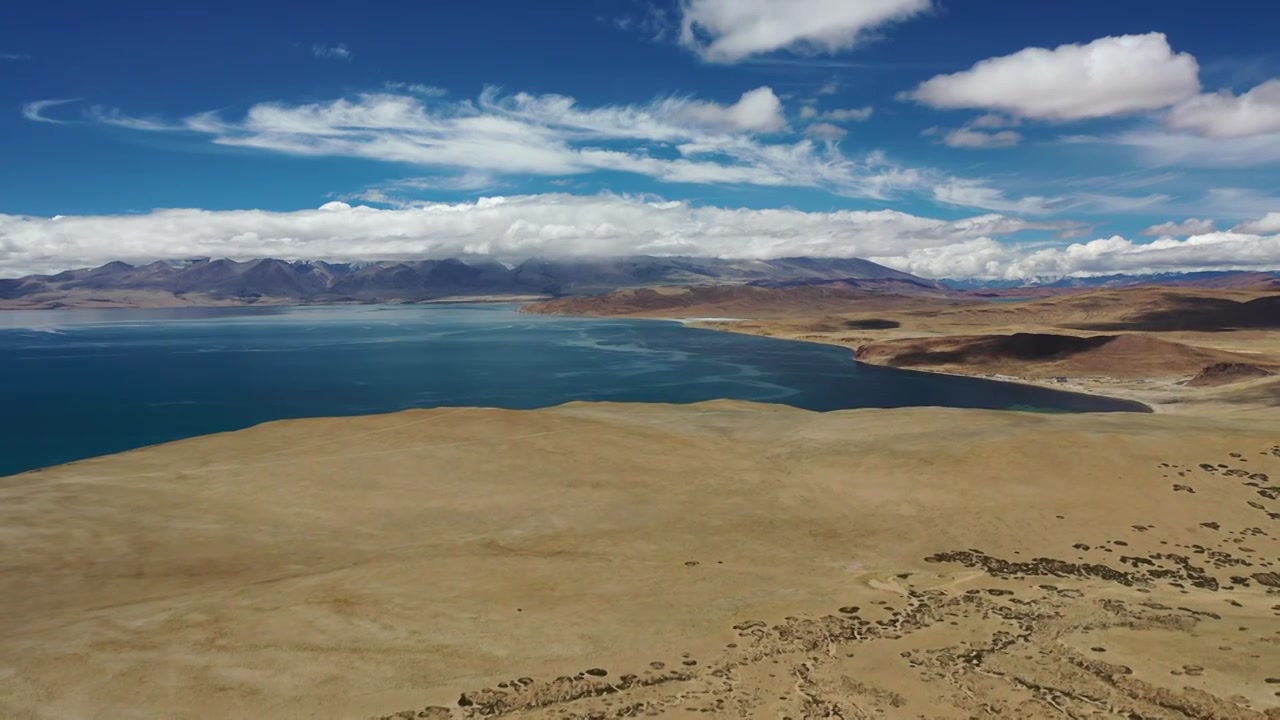 西藏阿里青藏高原玛旁雍错自然风光航拍视频下载