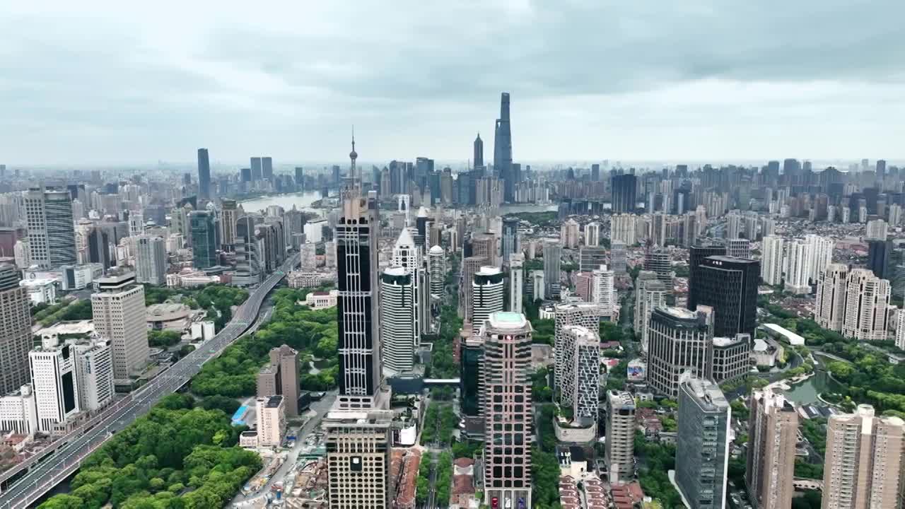 疫情下航拍上海静态清零封城市空城视频下载