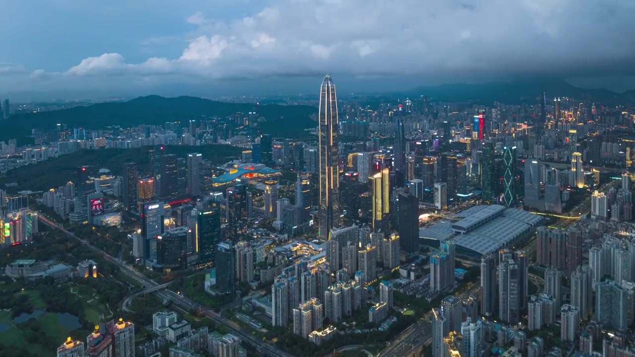 深圳城市天际线蓝调十分航拍延时视频素材
