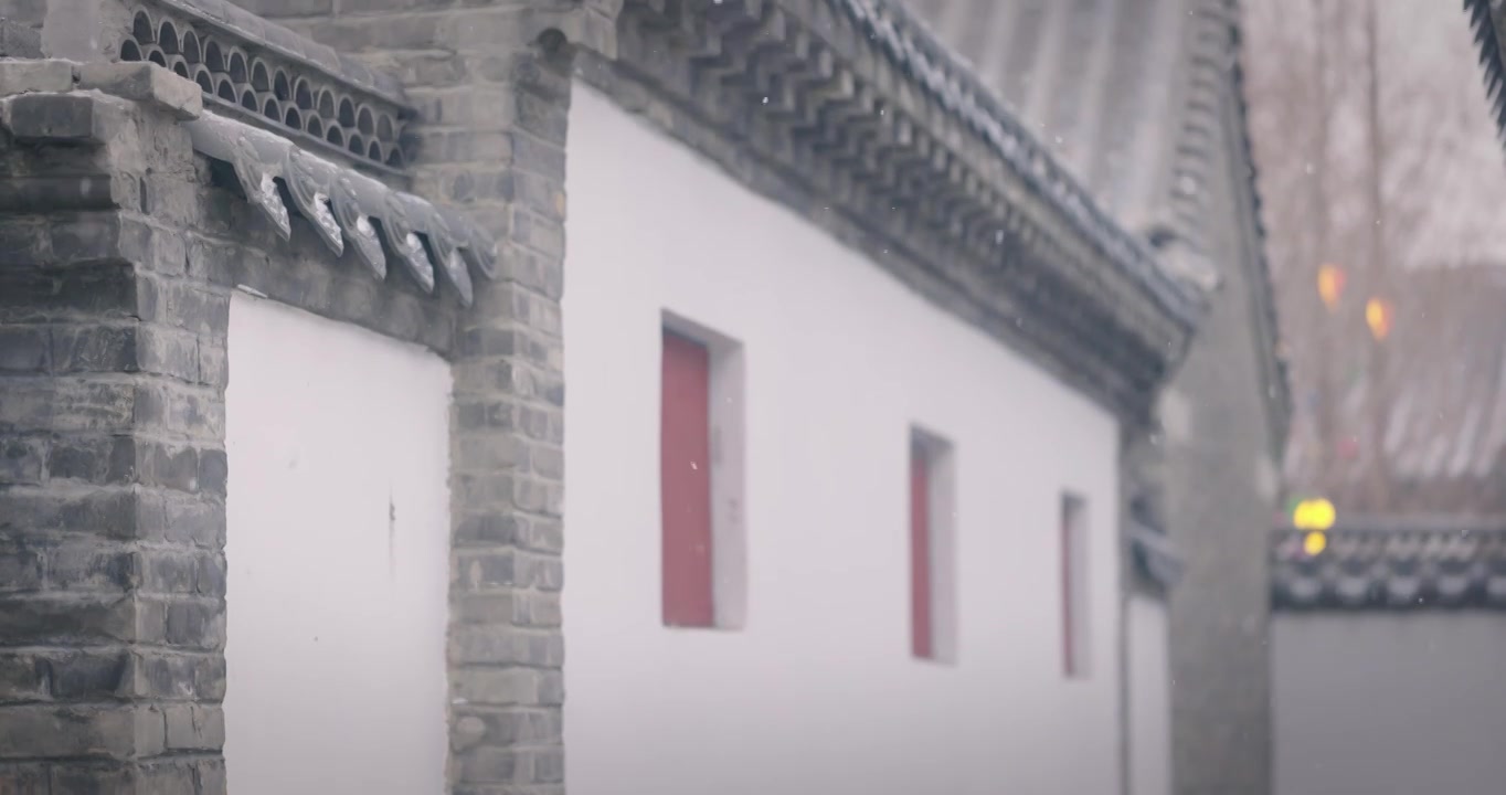 【8K正版素材】雪天古建筑空镜中景上移视频下载