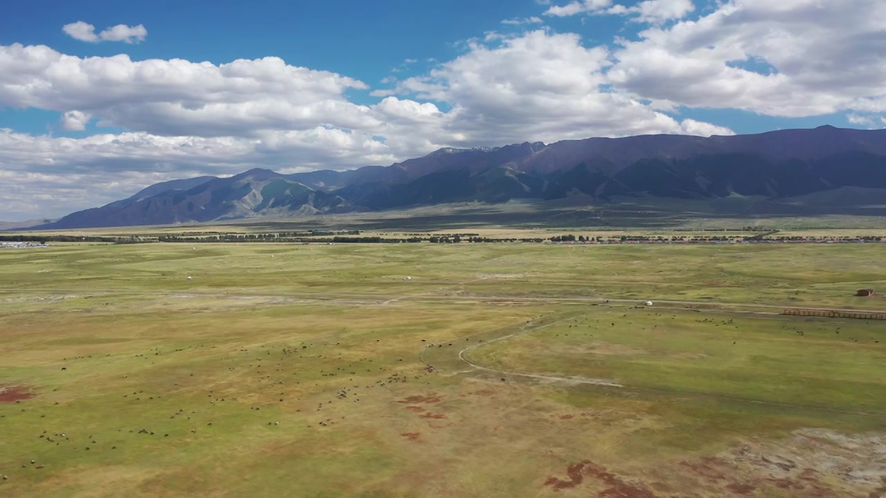 原创 新疆昌吉州巴里坤草原自然风光航拍视频下载