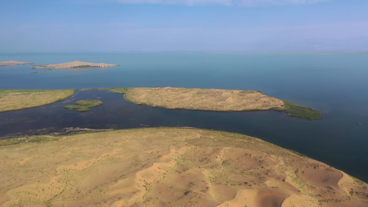 原创 新疆库尔勒沙漠博斯腾湖自然风光航拍视频下载