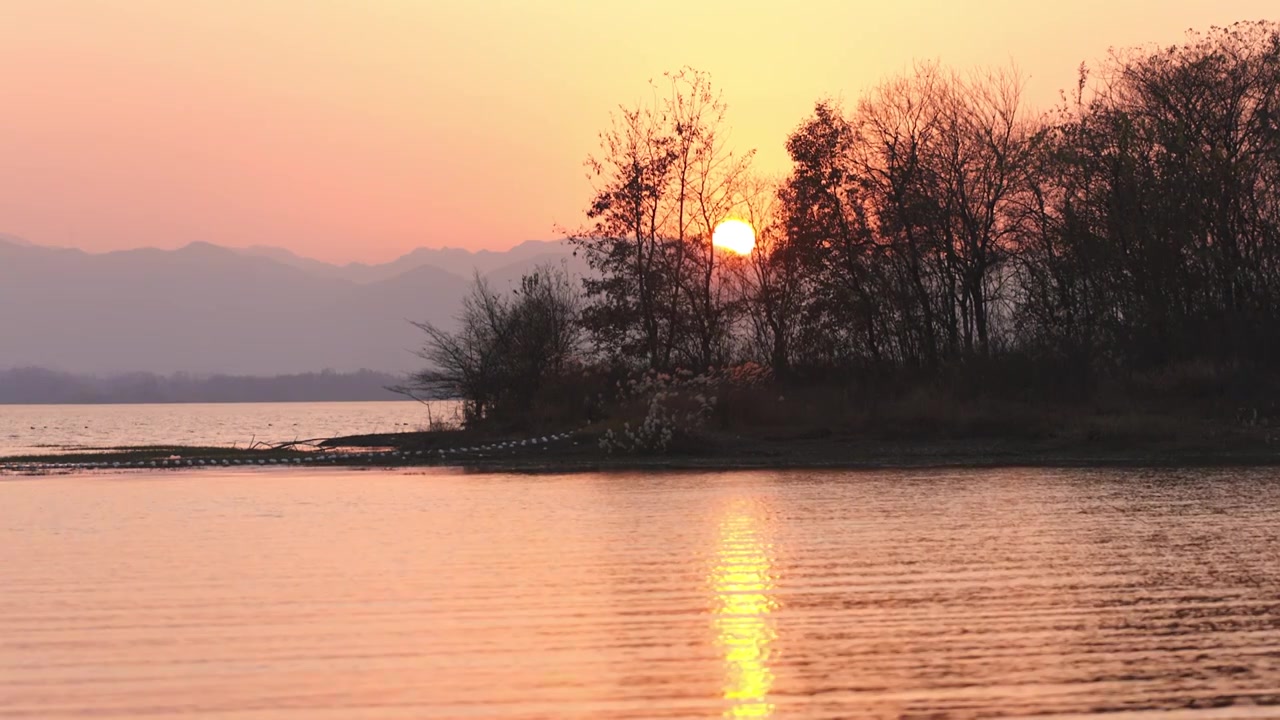 4K日落时分的湖泊自然风光视频下载