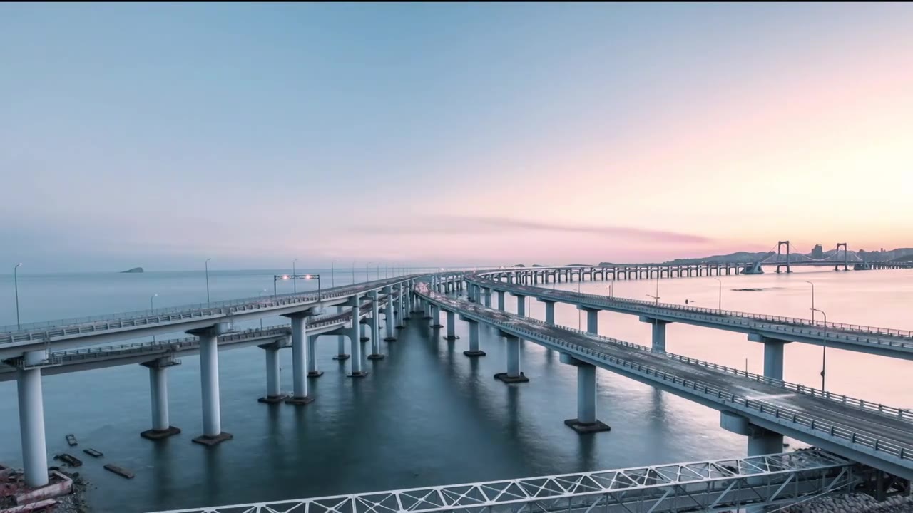 中国辽宁大连星海湾大桥日转夜视频下载