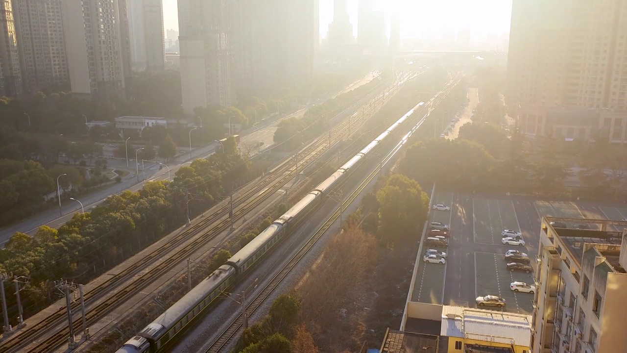 江苏省无锡市火车站高铁运输画面视频素材