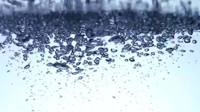 气泡上升到水面视频下载