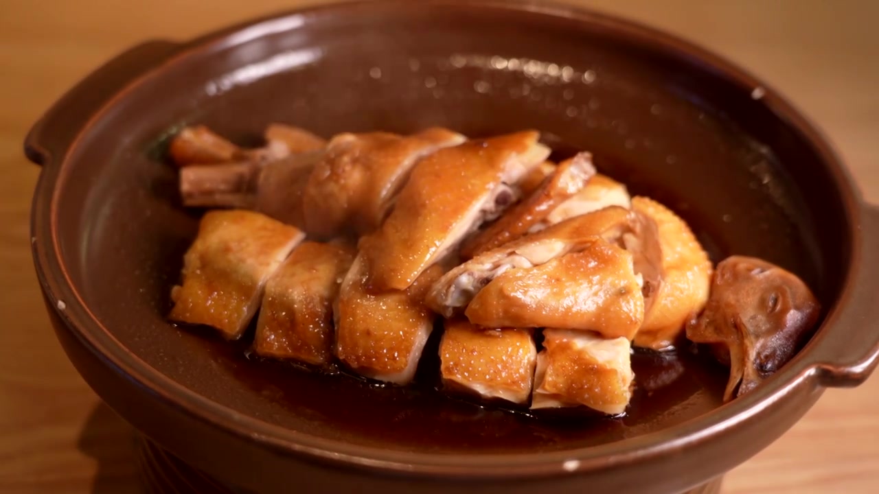 广东传统家常菜琥珀四杯鸡视频下载