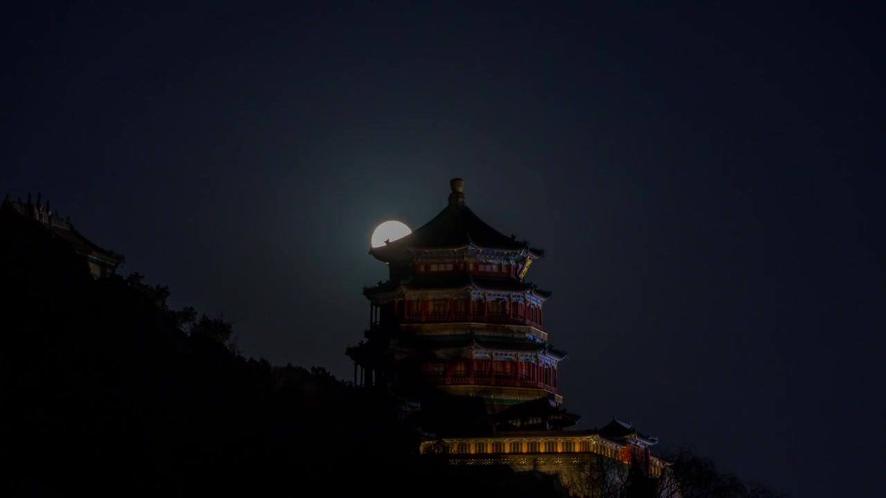 北京颐和园万寿山佛香阁月亮升起延时摄影视频下载
