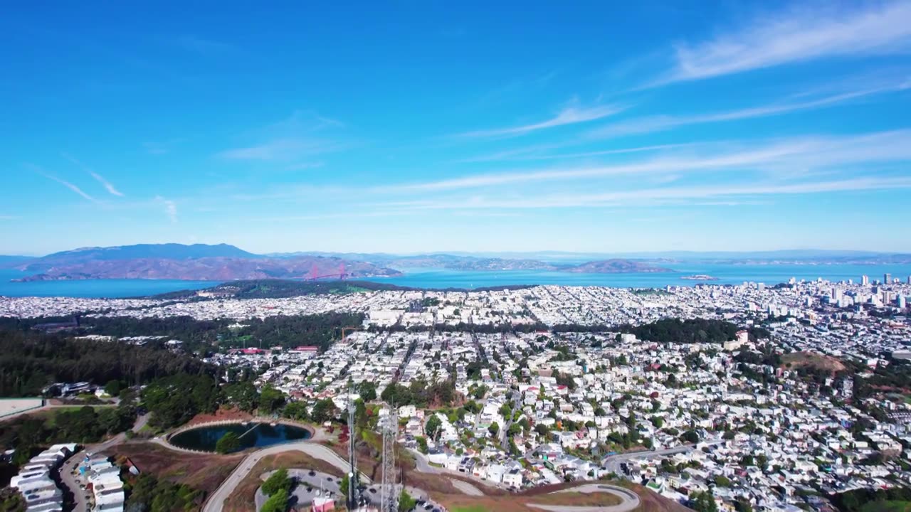 航拍旧金山双子峰鸟瞰城市全景风光视频下载