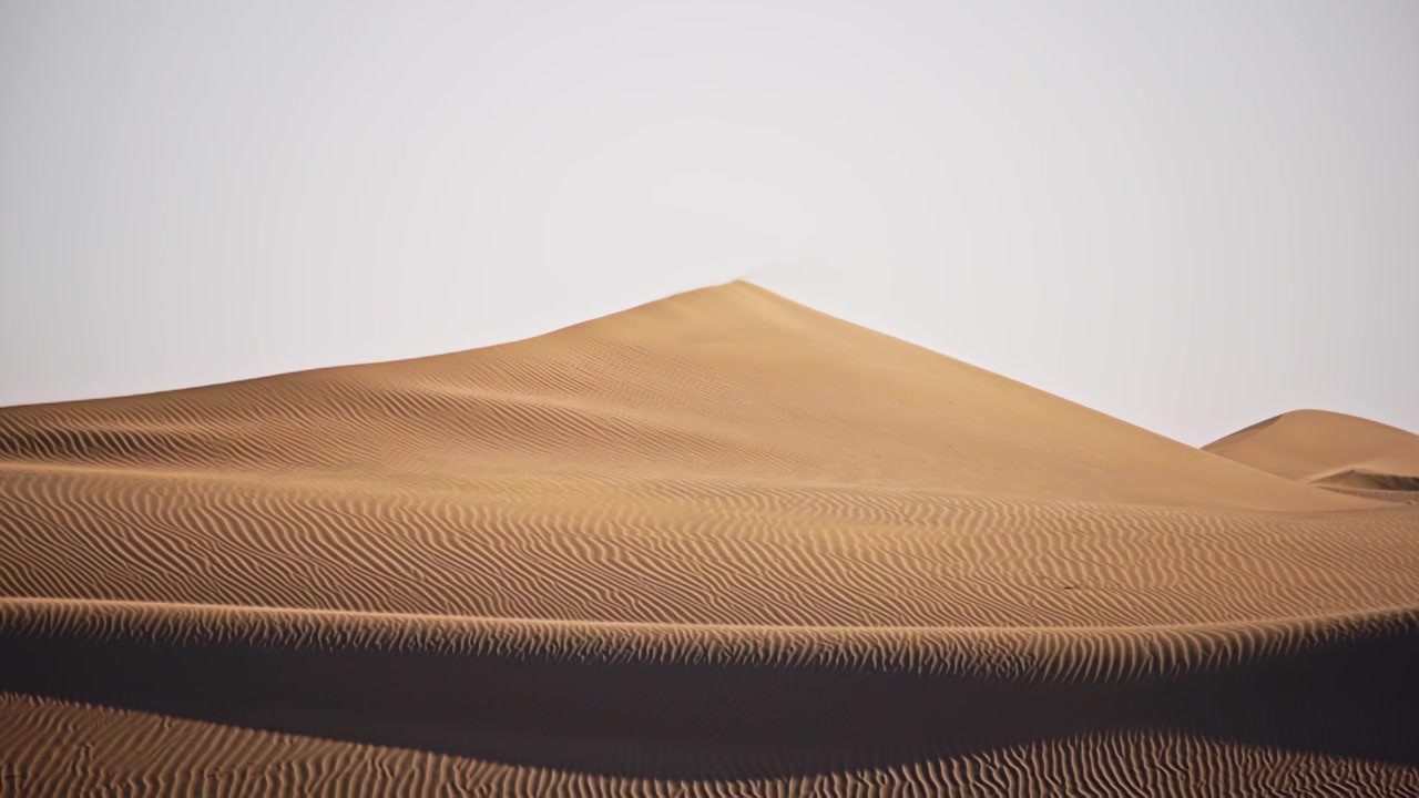沙漠沙丘黄沙吹过尘土飞扬视频素材