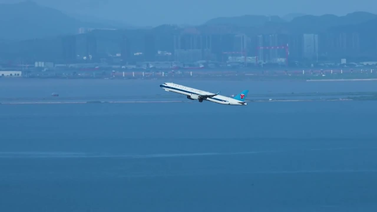 深圳机场起飞的南方航空客机视频下载