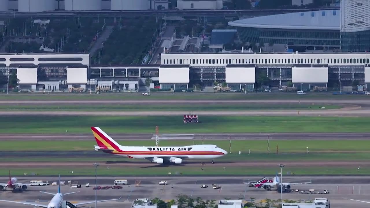 深圳机场起飞的卡利塔航空空中女皇视频下载