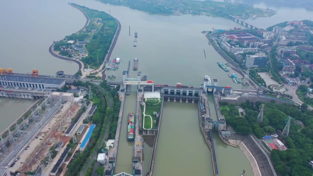 航拍湖北宜昌长江葛洲坝水利枢纽工程视频下载