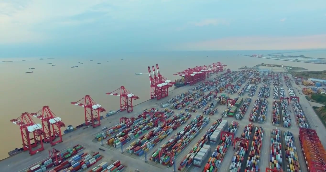 航拍集装箱港口货运视频下载