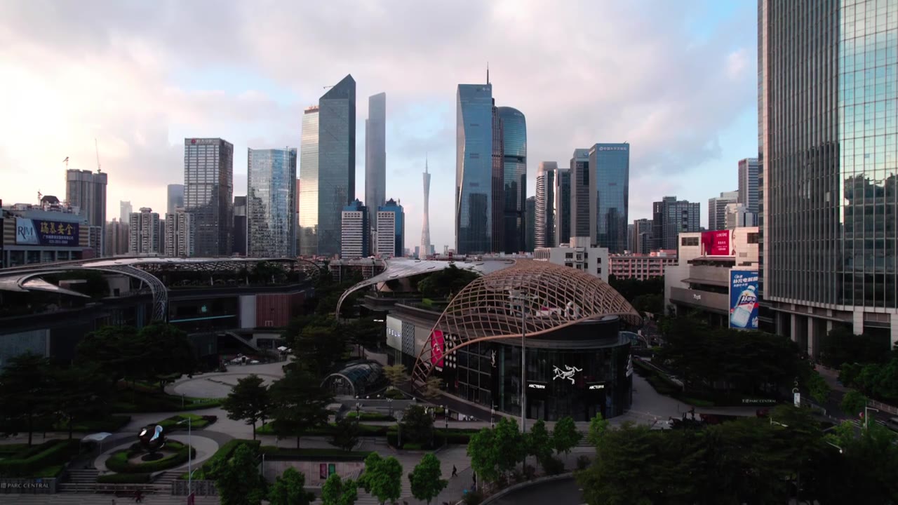 4K 航拍广州国际金融中心摩天大楼视频素材