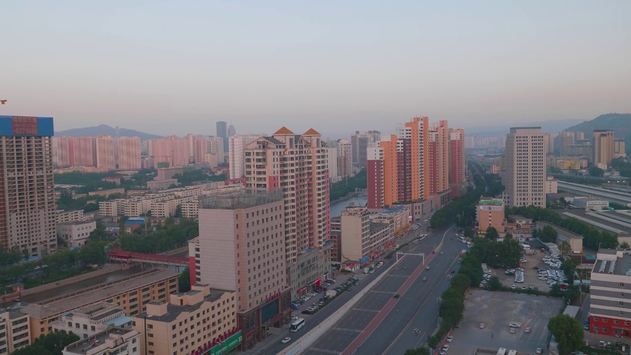 高视角青海省会西宁高层建筑街景视频下载