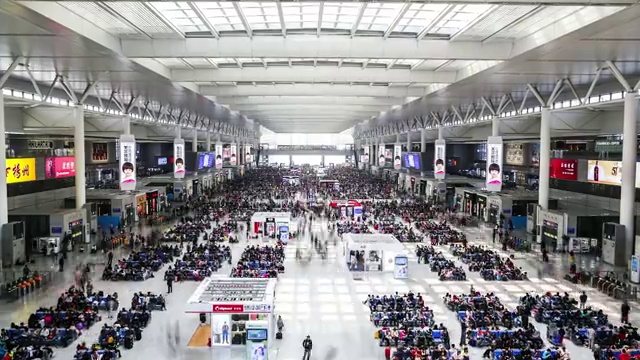 上海虹桥火车站内景延时摄影（推镜头）视频下载