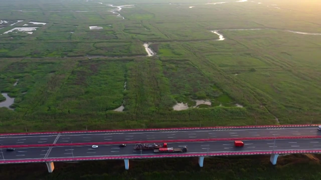 宁波慈溪杭州湾跨海大桥湿地天空之镜视频下载