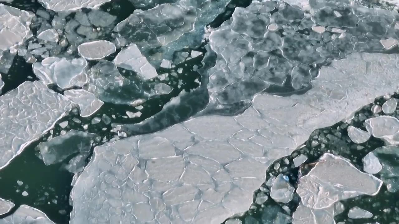 秦皇岛冬季海边冻海视频下载