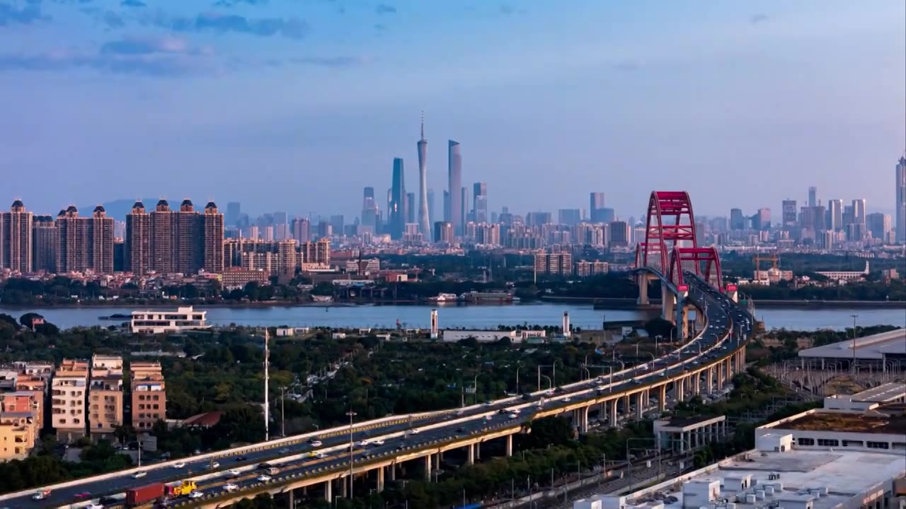 广州新光大桥蓝天延时视频素材