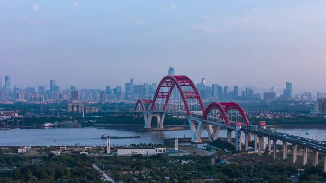 广州新光大桥蓝天延时视频素材