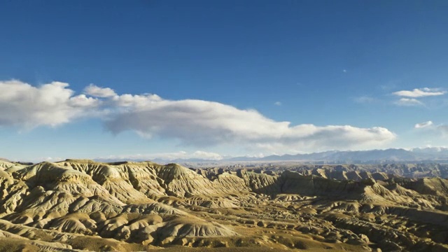 西藏阿里地区札达土林自然风光视频下载