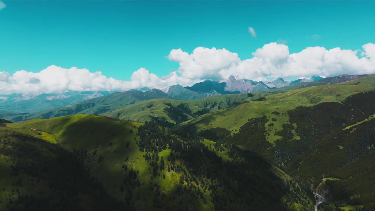 夏季 川西 高原 雪山  湖泊  海子 溪流  森林   风景视频素材