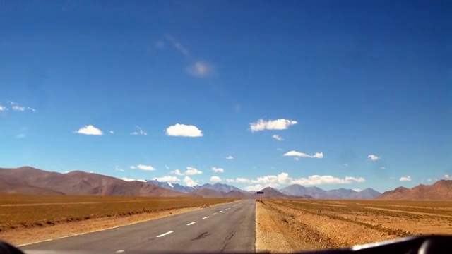 西藏阿里地区公路交通视频下载