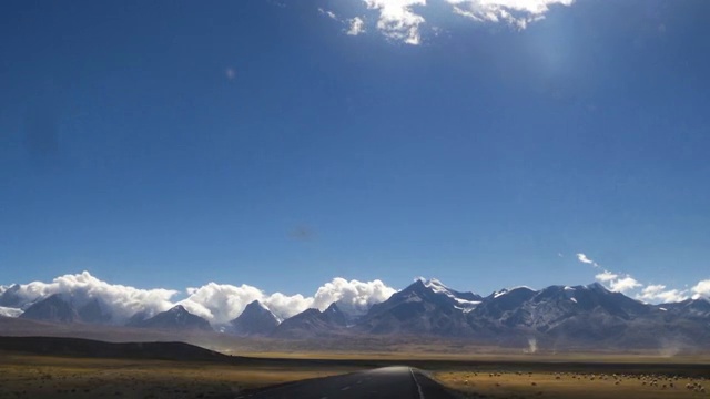 西藏阿里地区公路交通视频素材