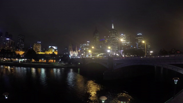 墨尔本雅拉河夜景和城市建筑风光视频素材