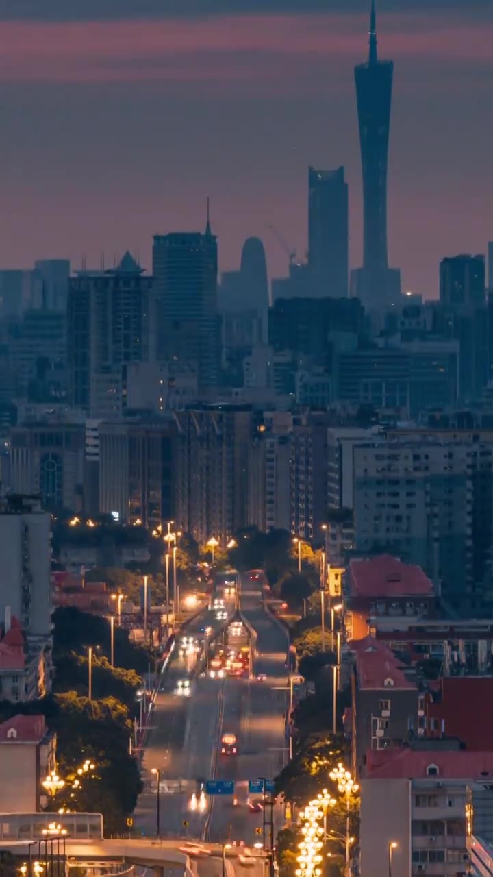 广州日出前的交通视频素材